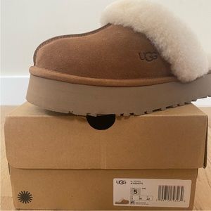 ✨UGG ✨ like new ✨ Disquette Shearling Platform Slippers
